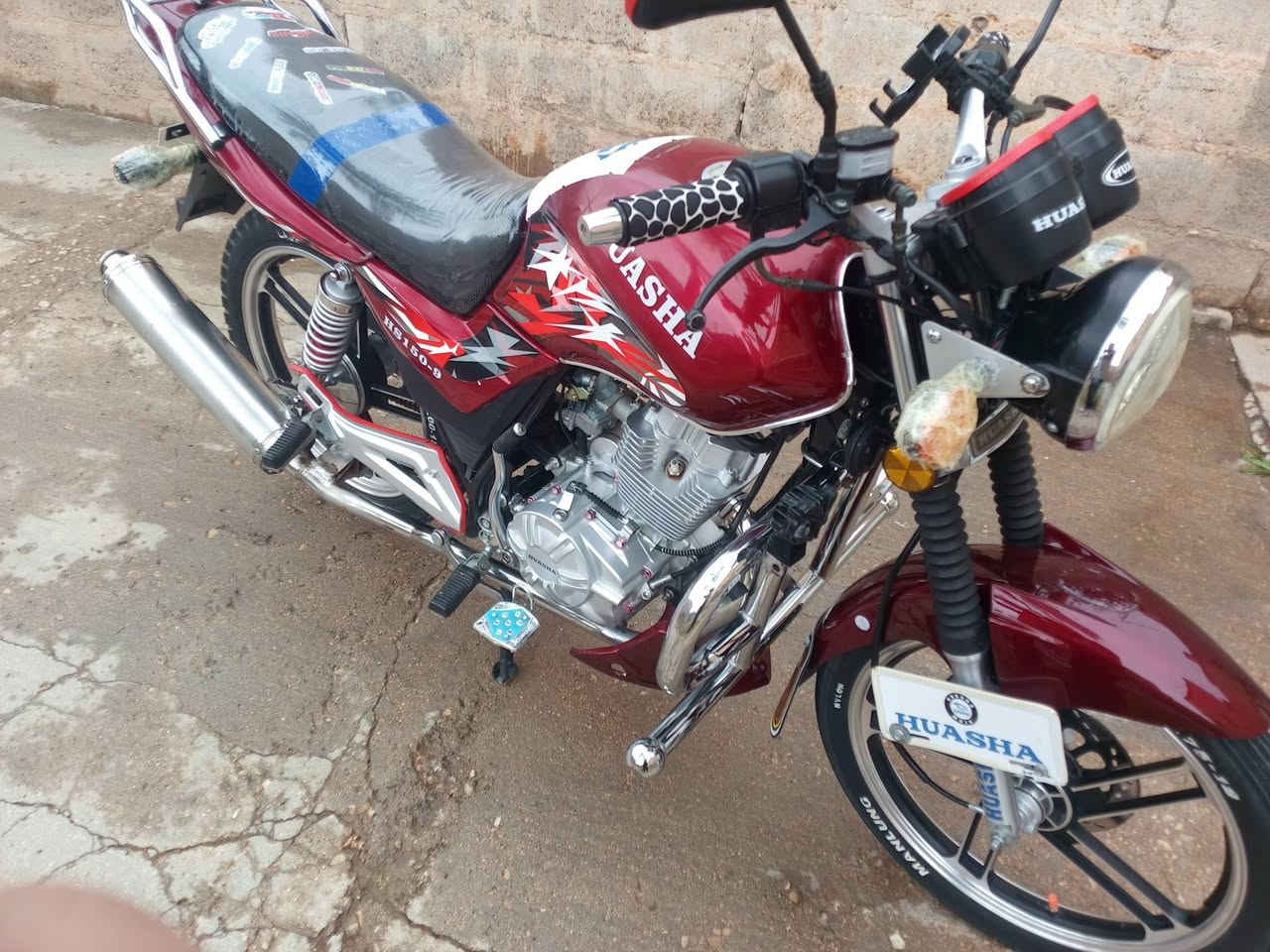 السلام عليكم دراجه هيوشه موديل 23 دراجه خير من الله احله من الصور السعر 875 بيه ورقه  بدون كمرك الاستفسار
***********
