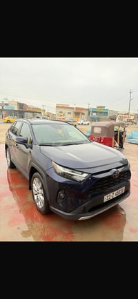 راف فور xle فول موصفات 1/1 موديل 2024 ماشية 28الف رقم بغداد بسمي تحويل...