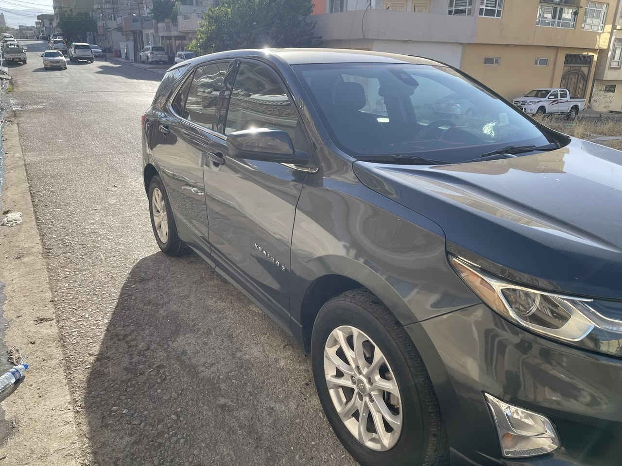 ‎🚗 شڤرۆلێت Equinox 2020 LTللبيع 🚗

‎نظيفة جداً، حادثها جاملغ وباب النفر امامي ،بحالة ممتازة وجاهزة للاستخدام الفوري.
 للتواصل على السعر الاتصال على الرقم ***********متوفر واتس وفايبر 

‎🔹 رادار الخط (مساعدة البقاء في المسار)

‎🔹 حساسات أمامية وخلفية لركن السيارة

‎🔹 تحذير النقطة العمياء

‎🔹 فرامل طوارئ أوتوماتيكية (Brake Assist)

‎🔹 نظام التشغيل والإيقاف التلقائي (Auto Start/Stop)

‎🔹 اتصال Bluetooth

‎🔹 دعم Apple CarPlay وAndroid Auto

‎🔹 قفل أوتوماتيكي بعد بضع ثوانٍ من مغادرة السيارة

‎🔹 4 نوافذ أوتوماتيكية

‎🔹 أضواء LED أمامية وخلفية دهوك, العراق
