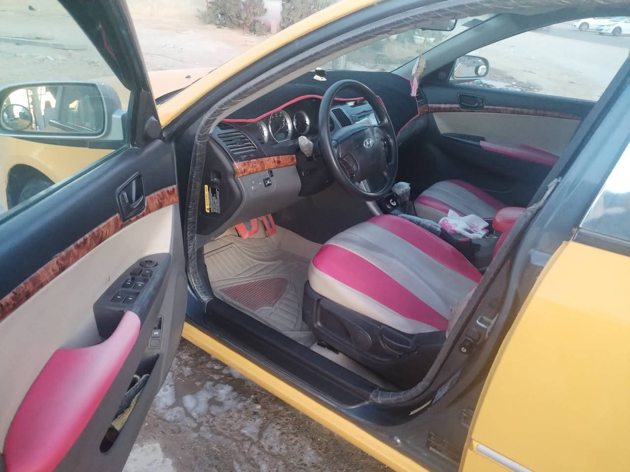 سلام عليكم سوناتا 10 وارد أمريكي سياره ضرره جاملغ خلفي بلا دواخل سياره جديده مال جنيان مصفره ماعليه غرامات خطه نجف كربلا السعر المطلوب 95 وحياكم الله ***********
