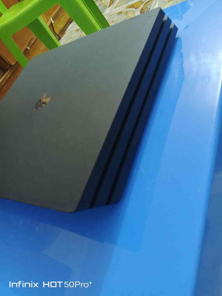 سلام عليكم بلي ٤ برو واحد تيرا  اون لاين الجهاز نضيف كلش كدام عيونكم  ما فتوح ولا مصلح وملحقات كامله وجوستك اصليه وبي ٦ العاب بداخله بيس ٢٥ وبيس ٢٦ سعره ٢٥٠ وبي مجال مكاني نجف مراسله واتساب فقط ***********
