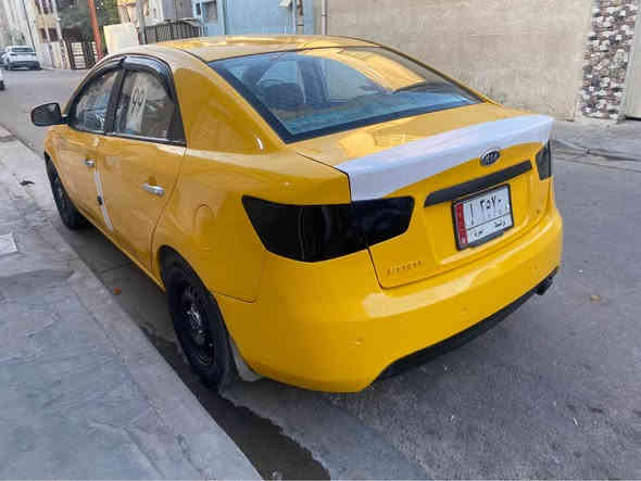 2009 محرك دوش 1600 جاهزه سنويه جديده مصفره غرامات وهيئه مواصفات جلد بصمه رقم واسط مشروع وطني تحويل مباشر بيه ضرر بسيط بلجاملغ الخلفي بدون دواخل السعر 80 ورقه وبيه مجال مكاني بغداد الكرخ الاتصال 
*********** Colombo
