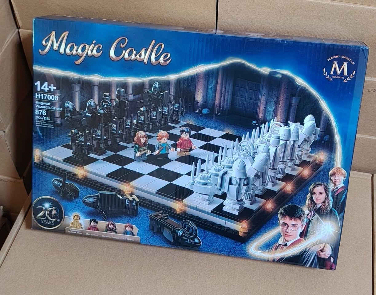 عشاق السحر والذكاء! 🧙‍♂️✨ وصلت اللعبة الأسطورية التي تجمع بين متعة البناء وتحدي العقول! ♟️🔥

​مجموعة شطرنج هاري بوتر متوفرة الآن لتنقلكم مباشرة إلى قلب معركة هوجوورتس السحرية! 🏰 خطط لخطوتك القادمة وعش أجواء الفيلم الحماسية 🎬 واجعلها قطعة ديكور استثنائية في غرفتك.

​✨ ماذا تجد في هذه المجموعة السحرية؟
​876 قطعة من المتعة والتحدي المبهر 🧩💪
​مجسمات هاري، رون، وهيرميون المفضلة لديك 🧑‍قبعة ⚡
​مجسم ذهبي حصري ونادر للبروفيسور سناب بمناسبة الذكرى الـ20 لـ LEGO Harry Potter 🌟🤩
​رقعة شطرنج فخمة ومتقنة بأبعاد مميزة تبلغ 27×27 سم 📐✨

​عش التجربة بنفسك أو قدمها كهدية مثالية لا تُنسى لأي عاشق لعالم السحر 🎁🔮

للطلب والاستفسار التواصل عبر الرسائل الخاصة 📩


**إذا كنت صاحب هذا الإعلان وتريد حذفه لأي سبب، رجاءا أرسل رسالة إلى الدعم الفني**