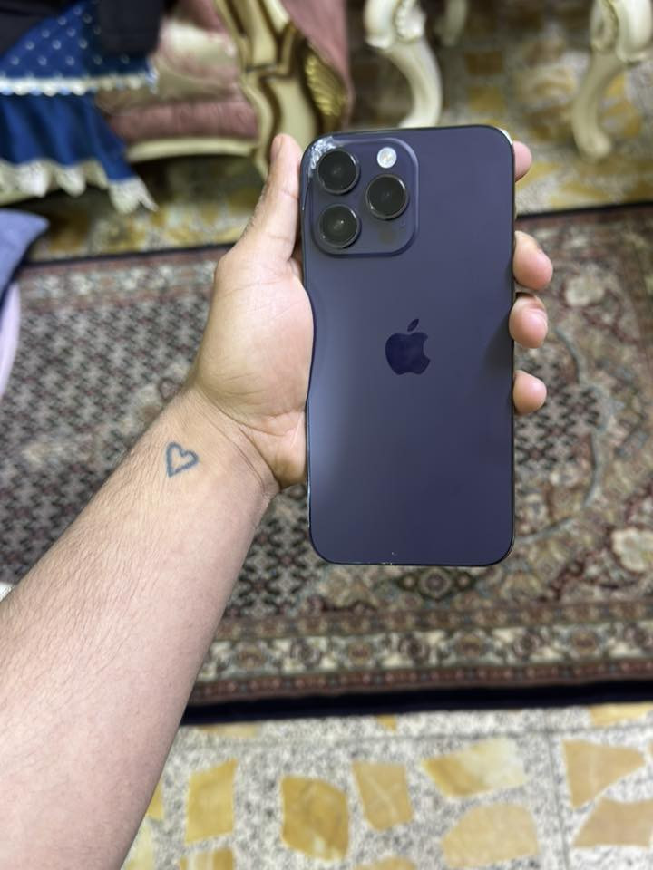 ايفون 14برو ماكس📱
مكفول من كلشي
ذاكرة ٢٥٦✅
 اللون بنفسجي
مفطور كلاس وضهر بسيط جدا
البطارية 100٪🔋
ضمان ماستر 
 بغداد الشعلة📍
السعر 800 بي مجال جدا بسيط
***********
