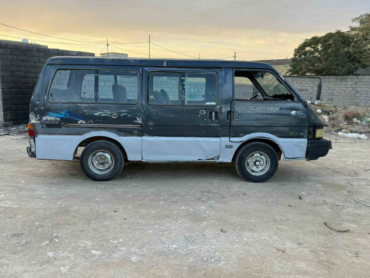 سلام عليكم كيا بستا للبيع موديل 93 رقم احمر  بدون راعي ماندل راعيها مكينه كير اكسل كفاله شواصي كفاله باور شغال دوشمه عامه تخم تاير نضيف كهربائيات شغاله حداديه جديده اكفله سرقه او عشاير او طلب مكاني بابل القاسم رقم *********** السعر ١٤ او بيها مجال قليل
