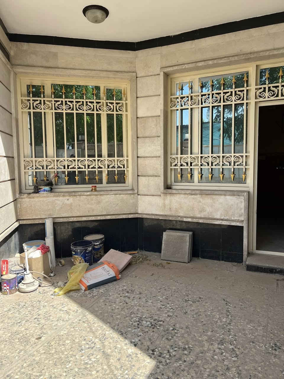 ⸻

🏡 للإيجار – بيت بموقع مميز

📍 الموقع: شارع المغرب
📐 المساحة: 180 متر

🔹 يتكون من:
• 3 غرف نوم
• صالة
• مطبخ
• هول داخلي
• كراج

💰 الإيجار:1200$

📞 للاستفسار: ***********
