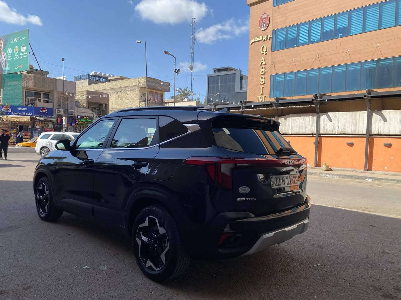 السلام عليكم للبيع سيلتوز موديل 2024
حادثه كما موضح بصور 
باب تبديل وجاملغ شويه مصبوغ 
جاهزه وفول لل اخير عارضه 165وبيه مجال بصيط مكاني الأعظمية الإتصال ***********
