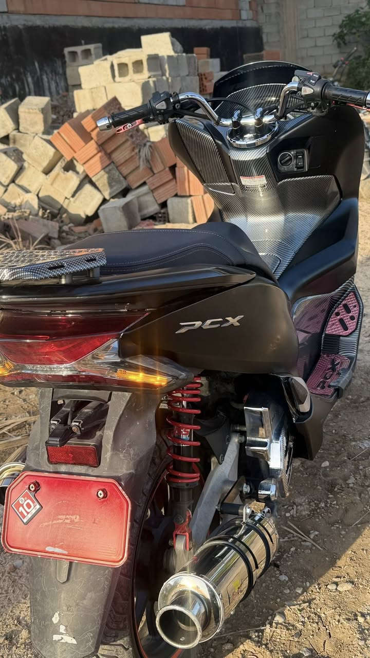 PCX
للبيع موديل 2023

جيل ثالث 

نوزل مو كابريته

الدراجه خير من الله كامله مكمله شغل وطلع وين ميعجبك

مزوده للاخير صالنصه رياضي

شوته رياضي الدراجه قطعه نادره وكلش مرتبه مكفوله كفاله عامه

ونصبتهه كلش حلوه دراجه مصروف عليه هواي

مطعمه كاربون فايبر

مكانهه ديالى بعقوبه الوثبه

سعر 25$

وبيهه مجال للشراي 

اتصل ودلل

***********

موشراي لدوخني مكفوله كفاله عامه الجنايه يعرفون
