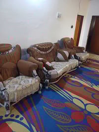 قنفات تركي • خشب ثقيل • نظافة ٩٠%