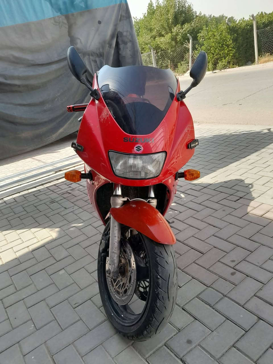 السلام عليكم للبيع SUZUKI 400 RF  موديل 1999 كير مكينه كفاله بشرط تخم تاير جديد زنجيل جديد دسكات خلفي امامي جديد تخم بلكات جدد كلجات جدد كهربائيات كامله بدون اوراق اكفلك سرقه وعشاير مكاني بغداد  سعر خاص سعر خاص تواصل 7803153405 بي وتساب
