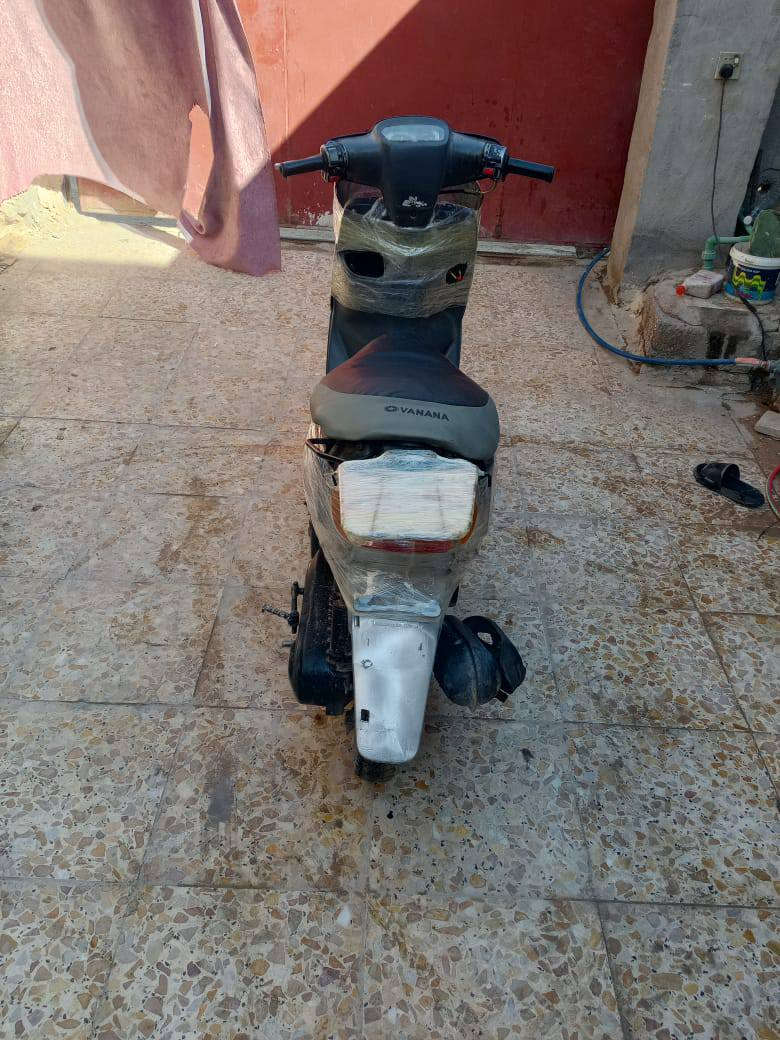 اتصال يوجد وتساب السعر 175وبيه مجال الشراي  ***********مستعجل علبيع
السلام عليكم للبيع دراجه منغولي ام السله 
 مكينه وكير وشاصي مكفولات تايرات جدد كفرات بلاديه دراجه حلوه جيب مصلح وفحص كهربايات كله شغاله دراجه أحله من الصور العنوان كربلاء حي الغدير الاتصال على الرقم
