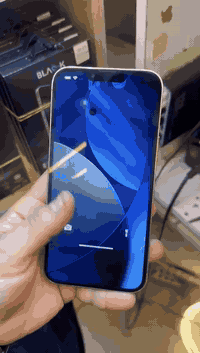 السلام عليكم
ايفون١٣ برو ماكس ذاكرته ٢٥٦ بطاريه ٨٩ جهاز يخبل كلشي ممبدل بي نقطه بالشاشه موضحه وبالتحديث طلع اشعار فقط سعره ٥٣٥ وبي مجال للشراي
