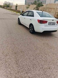 سياره سيراتو ٢٠٠١١ بهه ٣ قطع ونص صبغ ٦ نمر تبريد ثلج معروضه ٩٣ وبهه مج...