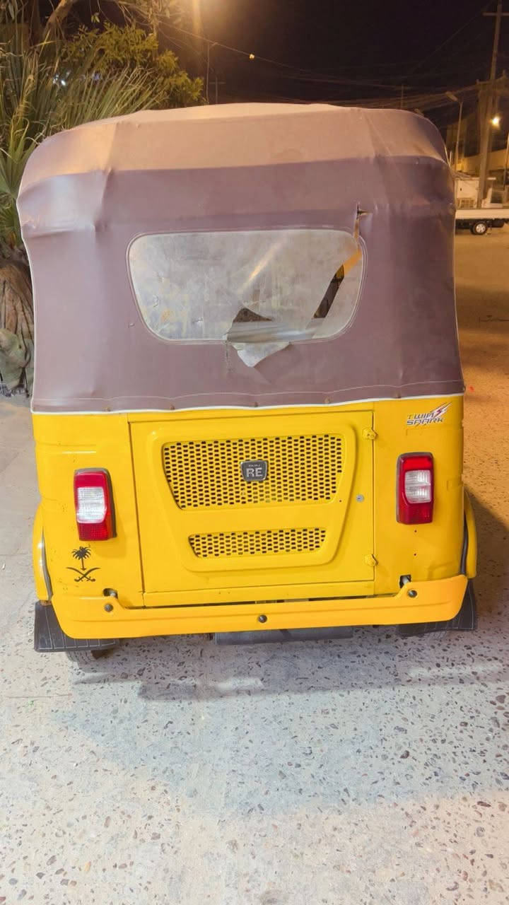 تكتك اوراق 21 تكتك كفاله ماعده ضربه بالصفحه يمنه وره تكتك مكينه مجفته تجفيت شركه لا تنقيص ولا تبخير ناعمه مالها صوت سعرها 6700 وبيها مجال تعال شوف و تدلل عنوان  بصره حي الاصدقاء
***********
