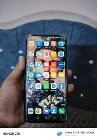 واي ٩ اس • ١٢٨ رام ٦ • خلل باللمس