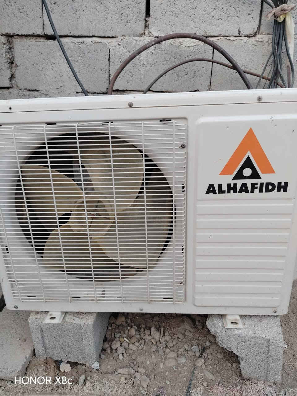 سبلت الحافظ كلش نضيف بس عوزه بطل سعره 250 وبي مجال اتصال ***********
