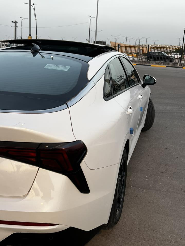 كيا K5 خليجي
رقم بغداد تحويل مباشر 

الموديل : 2024

ماشيه 43

حجم المحرك : 4 سلندر 2500

بيها باب السايق صبغ اثر دحجه والباقي كفاله

مواصفات 

بانوراما سقف 

بصمة تشغيل وابواب تشغيل عن بعد

حساس امامي خلفي 

شاشة دجتل - كأمره خلفيه دواره 

تبريد قطعتين - مقاعد جلد كهرباء 

إشارة مري - لايت زينون - ويل كب

وباقي المواصفات المعروفه 

السعر210 وبيها مجال 
مكاني البصره

الاتصال  

رقم الهاتف ***********
