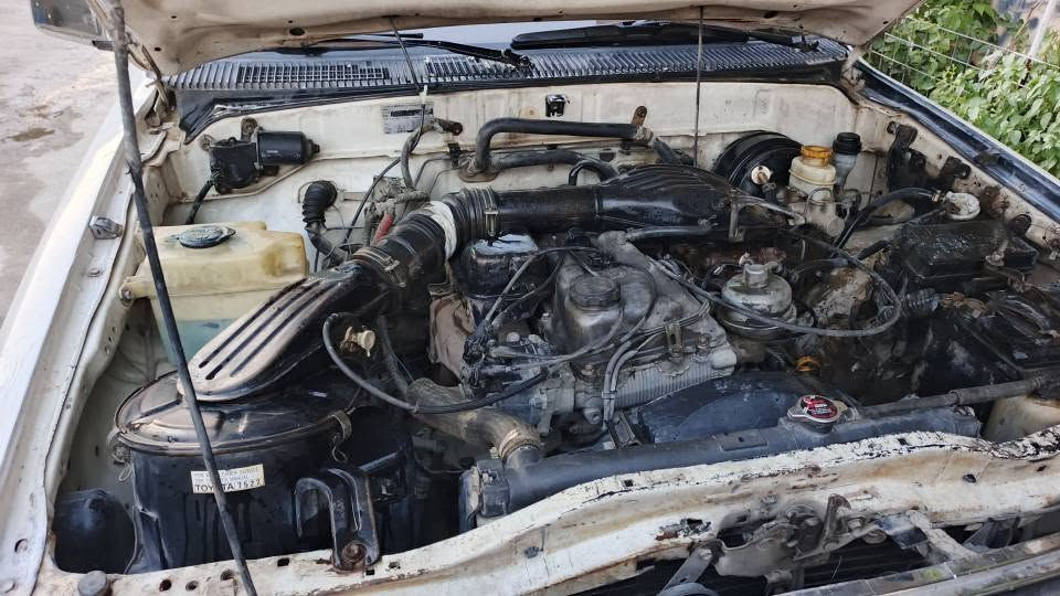 سەرەتا بەناوی خوا توێتا بۆ فرۆشتن مۆدێل 2001 ناوسور جام کارەبا مەکینە سپی تەبریت لەسەر سویچ ئاڕم پلاستیکی هەولێر بەشەرتی ئاڕمو ئەوەلیاتو غرامە بەشەرتی گێڕو مەکینەو ئەکسل سەیارەکە کامل بۆیاخ نیە مە بەکامل ئەی فرۆشم سەیارەکە بەلای سایەقە شانی دایامە بەنرخی خوار هەموبازاڕ ***********لەسلێیمانیم السليمانية, العراق
