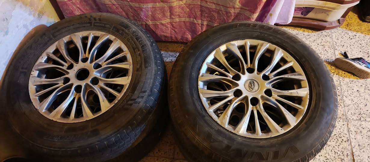 سلام عليكم البيع ويل مفتوح اصلي مال 18لا الحيم ولا فطر  ولا عواج بو الحساس بي تخم تاير جديد   سعر 300بي مجال شراي ينتصل وباخدمه مكاني بصره الهارثه ***********
