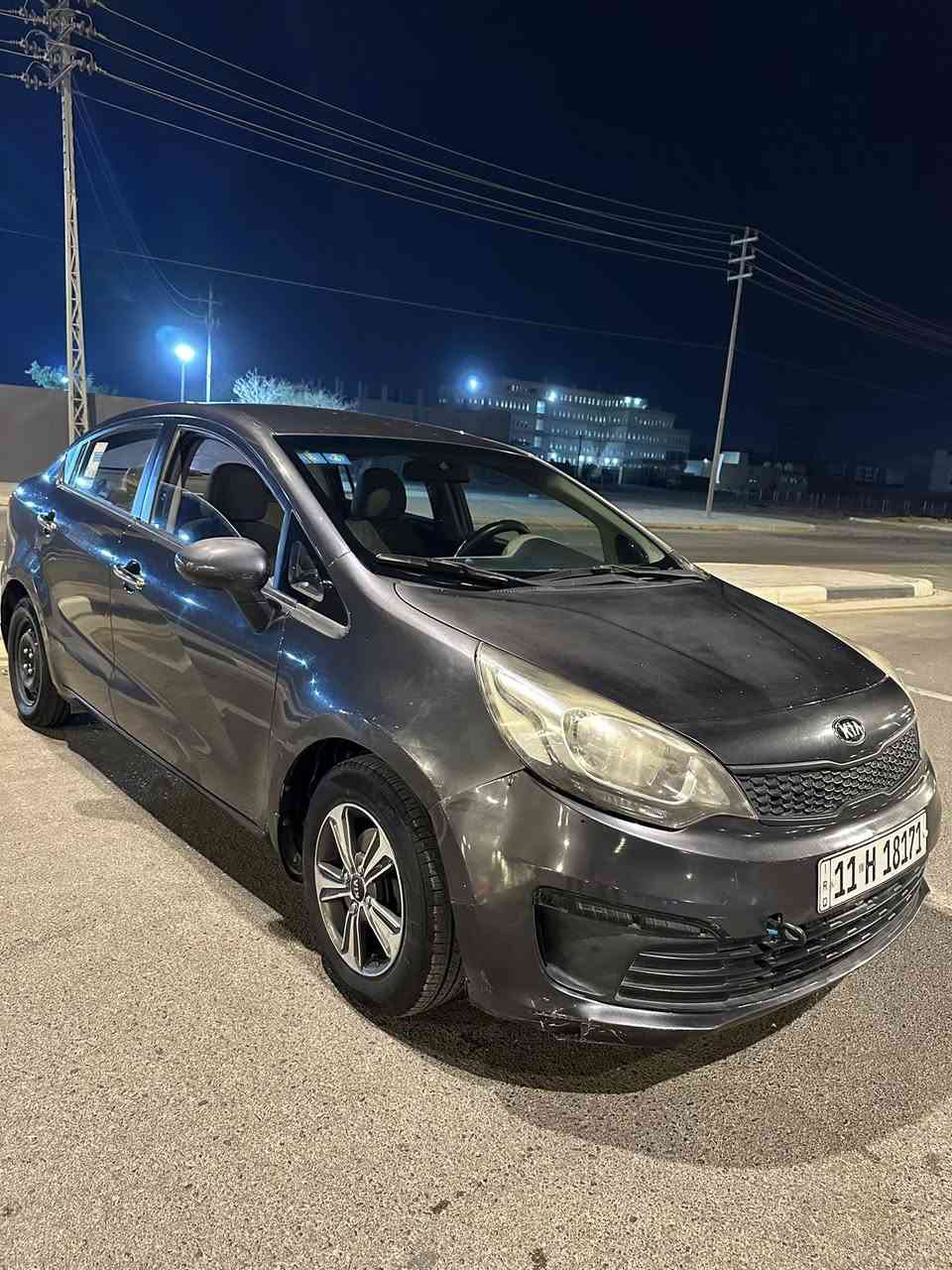 كيا ريو خليجي 2016
محرك 1600 دوش
رقم انكليزي بغداد 
هزه سنويه جديده  
السيارة بأسمي تحويل ثاني يوم 
اربع قطع صبغ 
سعر 87 ورقة و بيه مجال 
عنوان كربلاء
***********
