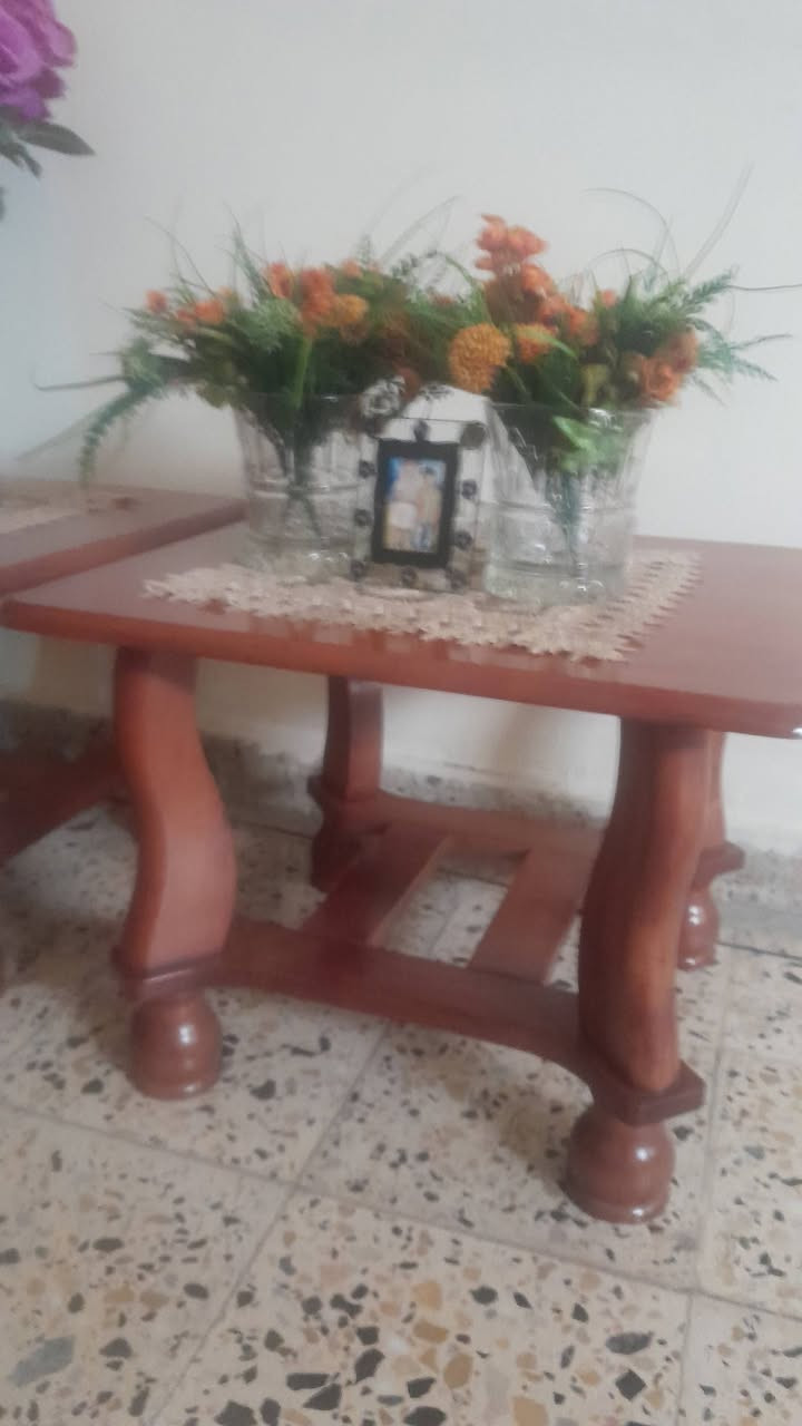 طبلات مصرية نظافه 100% العدد 2 جانبي 1 وسطية
زان مصري  ثقيل اللون صاجي ***********
