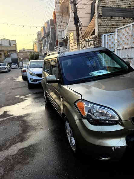 كيا صول 2011رقم اربيل الدولي الجديد بأسمي سنويه لل2030سياره بيه صبغ كم قطعه ابيع حزام سياره عليه ادامه كامله شواصي كفاله   السياره بيه ملاحضه بصيطه خابطه كازكيت لتواصل *********** مكانه بغداد البلديات
