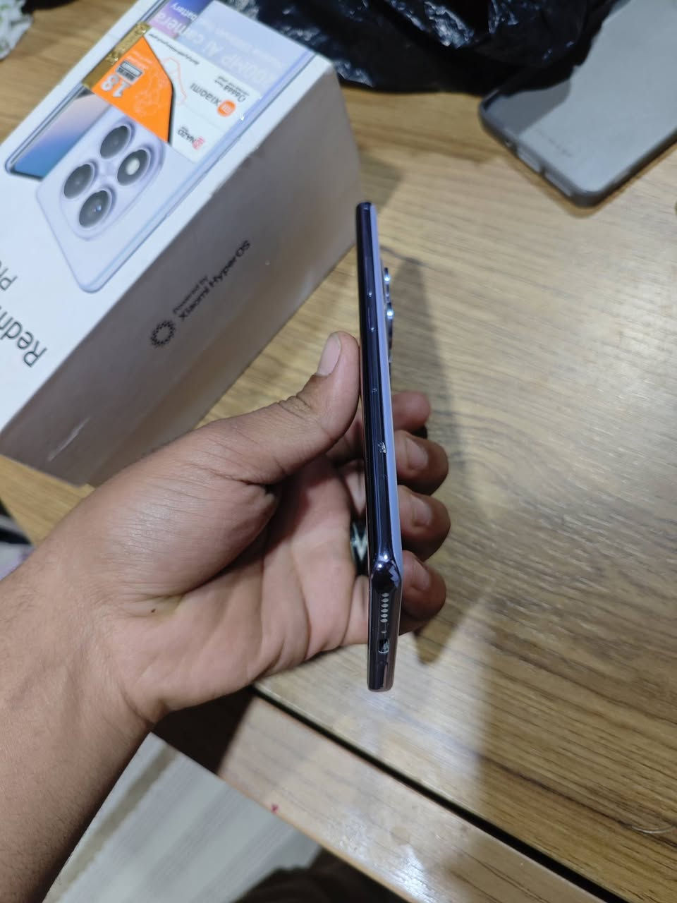 السلام عليكم جهاز ريدمي نوت 14برو 5Gالجهاز اخو الجديد استعمال اقل الشهرين ذاكره512 الجهاز مكفول لا مفتوح ولا ملعوب بي الجهاز كدام عينك نضيف مال جناي السعر375 وبي مجال للطيبين العنوان حمدان الرقم***********راسلني وتدلل
