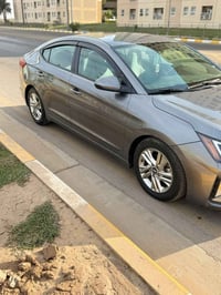 النترا للبيع امريكي موديل 2019 سيارة نضيفة   بالواقع احلة من الصور بسم...