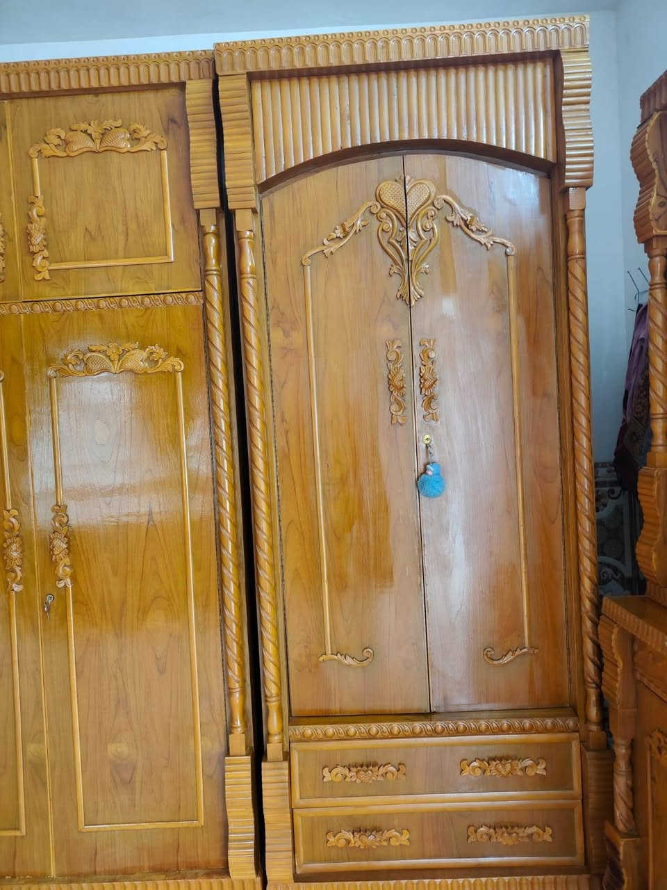 السلام عليكم غرفه اخشاب للبيع استخدام كلش قليل اخشاب جديد خشب ثقيل العنوان الموصل جانب الايمن السعر مليون 1750 بيها مجال ♥️***********♥️***********
