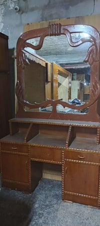 ميز مراية • حجم كبير • مستعمل