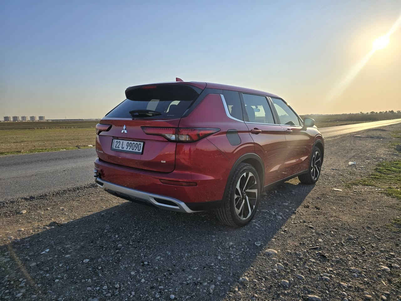 السلام علیکم
مستربوشی اوتلاندر 
مودیل 2024 
مواصفات   AWD SE
سیارە بیها فقط بونیت صبغ رقم شاصي موجود 
ارباک سترین سستم 
ماشیە 23000 میل
مواصفات سیارە
بصمه و ابواب بصمه 
7 راکب
شاشە كبير 
تحکمات ستیرن
5 کامرات 
حساس 
رادار 
کشن کهربای
بگلاید لید
بلاجتور 
کشن تدفئة
بریک بصمه
تخم تايرات جديد 
مرايا شفط
تبريد مركزي
مكينة 2.5
دفع رباعي
توقف ذاتي
رادار امامي و رادار خلفي
ويل كروم
تحديد سرعة
رقم اربيل باسمى و رقم مميز 
سعر 210  رقم تلفون ***********
مكان .. اربيل
رقم شاصي
JA4J4VA81RZ019637
