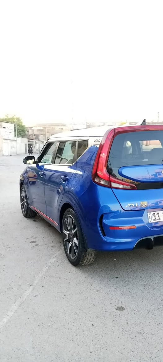 كيا صول للبيع موديل ٢٠٢١ وارد أمريكي محرك الفين دوش سيارة جي تي لاين شاشة كامرة رادرات سلايت روف سيارة جديدة وجاهزة محرك كير تبريد ثلج تخم تاير على وضع الشركة ماشية ٤٩ الف حادثها مال امريكا جاملغ امامي مبدل اصلي وجها اليمنى تلث قطع صبغ اثر شخط وصور الحادث مرفقة مع صورة رقم بغداد الجديد بسمنه تحويل ثاني يوم سعرها ١١٩  ورقه ومكان السيارة بغداد البلديات ***********

