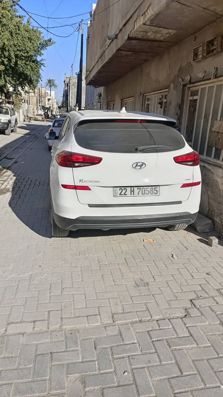 السلام عليكم توسان موديل 20 وارد امريكا حادث بنيد فقط الاستفسار على هاذه الرقم ***********
