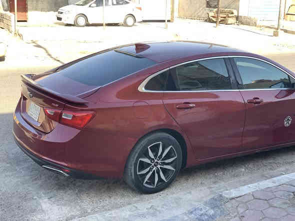 السلام عليكم 
للبيع 
سيارة ماليبو مديل 20 فئة RS تيربو 1500
معوققين داخله بال22 سنويه تنتهي 27/10 وكاله اسوي ابنيه ما اشوف 
معروفه مواصفاته 
كشن كهرباء 
شاشة كبيرة 
تبريد قطعة واحدة 
منافذ شحن 
مثبت سرعة 
جام كهربائي 
صور الحادث موجود و رقم الشاصي موجود 
حادث بالعراق باب مبدل المقابل السايق و الخلفي بيه صبغ وجزء من الجاملق الخلفي صبغ و الجاملق جهة السايق به بارد 
قليل 
السيارة مهملة يرادله اشياء بسيطة 
سعره 100 بيه مجال 
رقمي ***********
