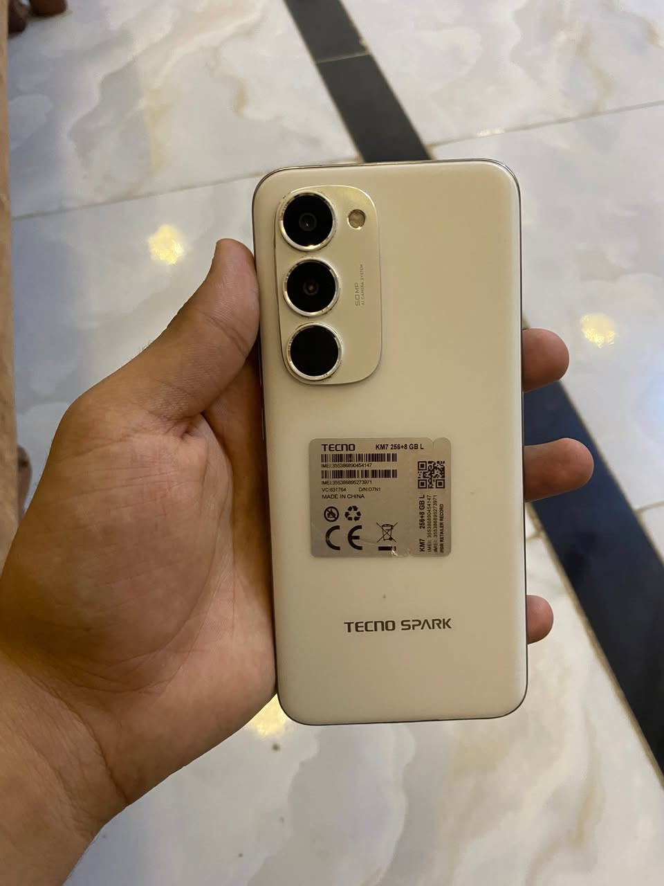 جهاز TECNO SPARK 40 Pro ذاكره 256 بطارية 5200 جهاز حلو ونضيف ونحيف  جهاز بلادي كلشي مابي مكان بابل  الاستفسار *********** واتساب او خاص سعر 225  وبي مجال  ملحقات كامله
