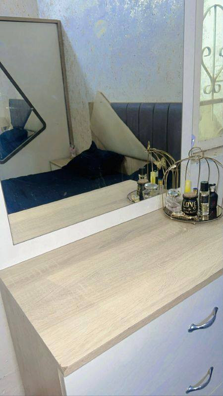 غرفه تركيه محتاجينه فلوس كنتور4بوب سلايت جربايه ميز تواليت وتوابعها رقم ***********
