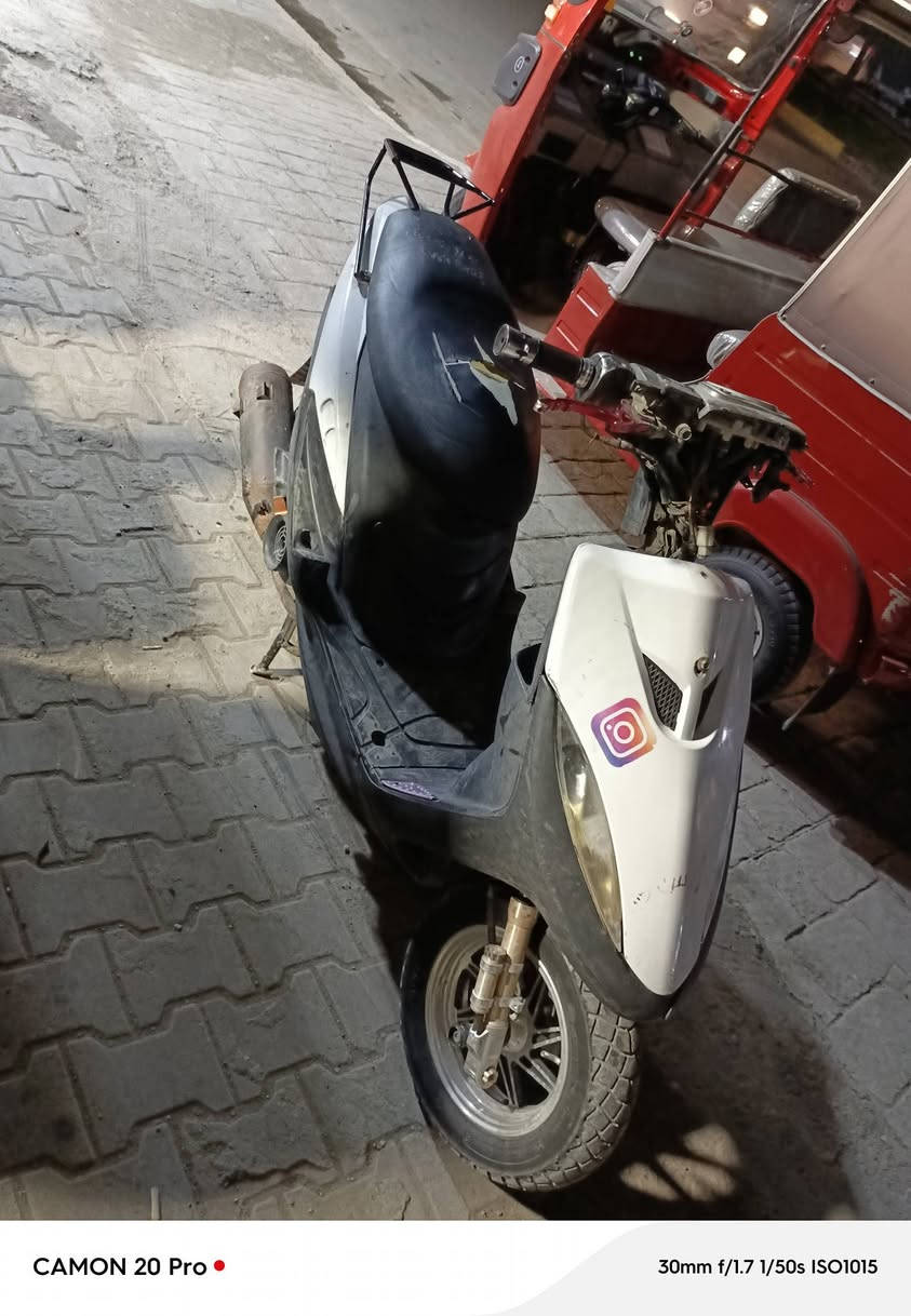 دراجة ماكس عدلة للبيع الدراجة خير من الله بس بيها دخانه خفيفة مال فيلسة كهربائيات شغاله سلف يرالده راجز الدراجة شلعه ومعدل مكاني بغداد مدينة الصدر تقاطع الكيارة السعر 375 وبيها مجال بصيط رقمي ***********
