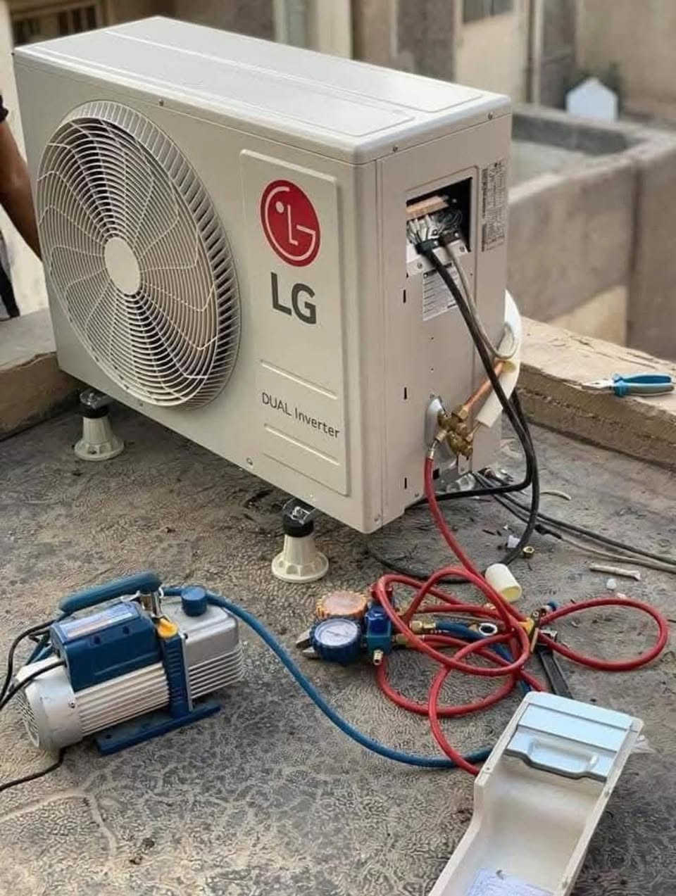 نصب سبالت   وصيانه و تنظيف كافة أنواع أجهزة التبريد موقعياً و بكادر متخصص مع الضمان  .. 👷🏻‍♂️

يعنى عندك صيانة أو تنظيف لا تحتار   سبلتك مابي برودة لا تحتار سبلتك دفع الهواء ضعيف لا تحتار، إتصل بينا و راح نجيك لباب بيتك .. 

   ماعليك فقط الاتصال بمركز خدمة العملاء  على الواتس اب  
***********

🟥  تنظيف موقعي  لجميع الدوائر والشركات مع الضمان 
🟥 صيانة - شحن غاز مع الضمان - نصب - غسل 
عمل فاكيوم ..
***********
