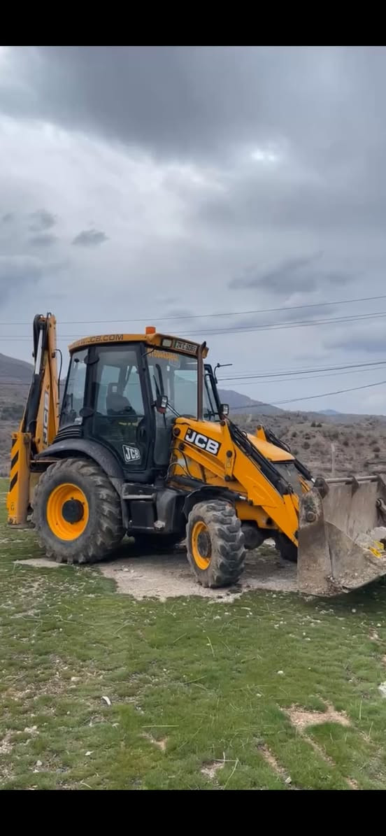 جسبي 2010بريطاني  اصلي  دكمه طسه ليفر شيش 5 گير   تبريد 
رقم   انگليزي سه نويه  جديد  تحول مباشر 
***********//***********
