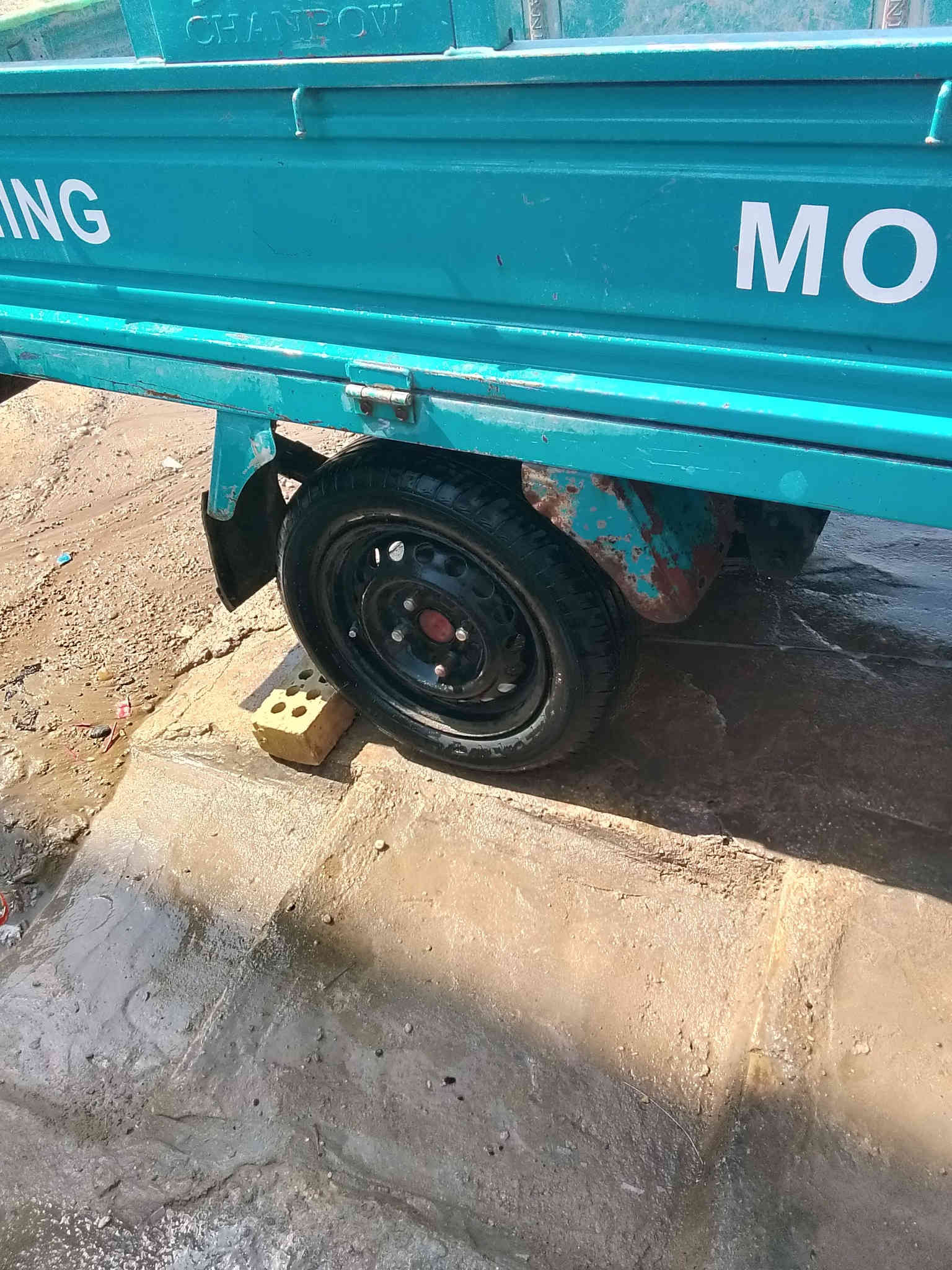 ستوته للبيع موديل 21 اوراق اصليه مكفول شاصي كهرباء كامل ستوته جاهزة مانقصه أي شيء مكان بابل الاسكندرية سعر 1600 وبيها مجال
للاتصال 
***********
