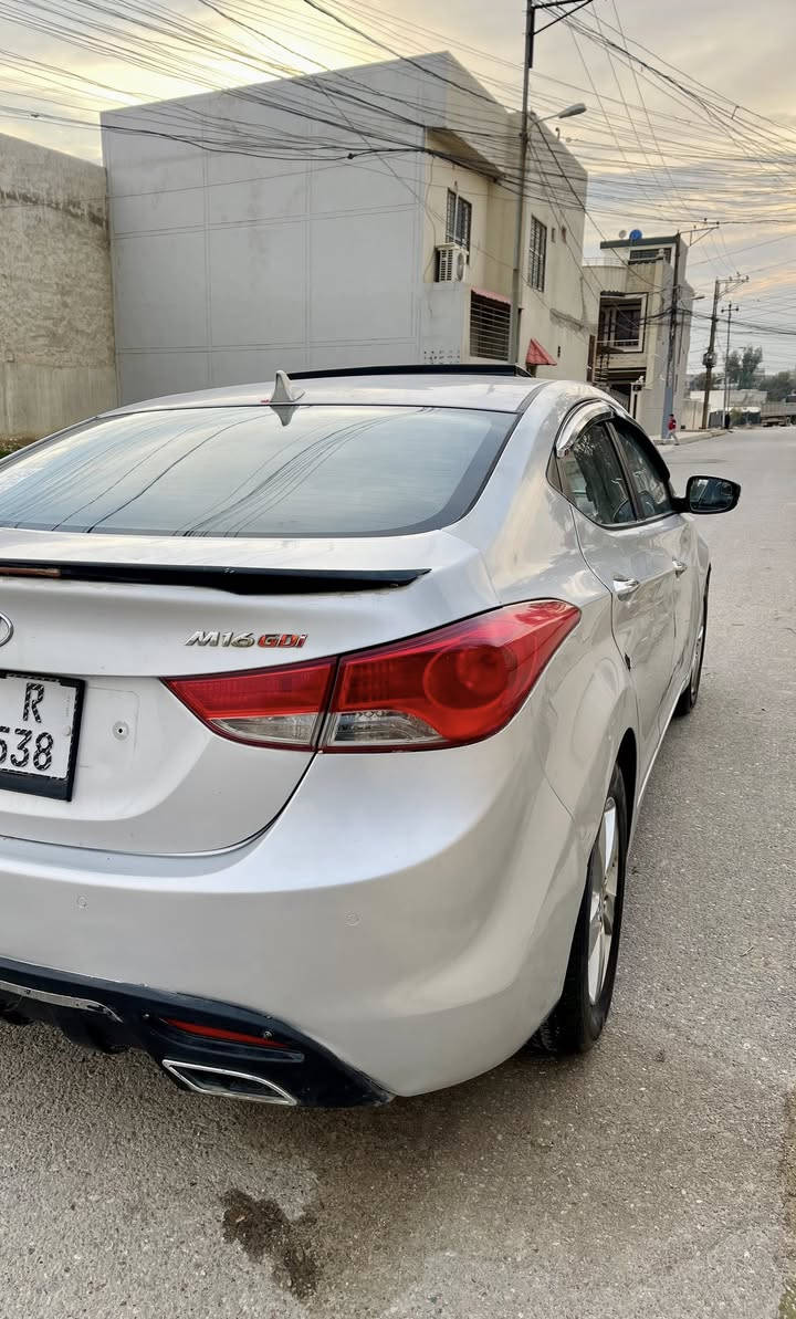 السلام عليكم 
أفانتي مضلع موديل 2012 للبيع 
السياره فول مواصفات عدا البصمه
 محرك 16 
گير ومحرك شرط 
تحكمات شاشه كاميرا 
رقم نينوى اني الشرعي 
السيارة بيها بابين صبغ وباب رش السياره حلوه وجاهزه ربع ماتصرف عليها
للأستفسار  الاتصال 
*********** 
***********
