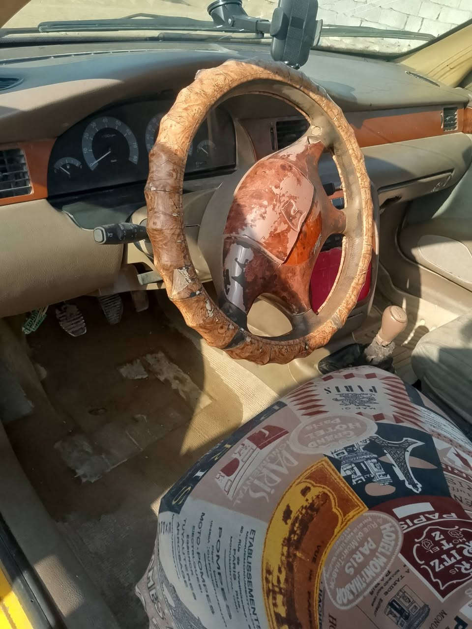 للبيع سمند 2011 سياره نظيفه وحلوه مكينه وكير مكفولات مداور شوكت ميعجبك عليه هيئه وغرامات 600 الف ينزلن من سعره ***********
