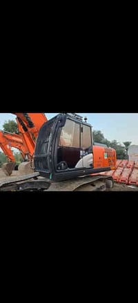 حفارة هيتاشي • موديل 2018 • حجم 210