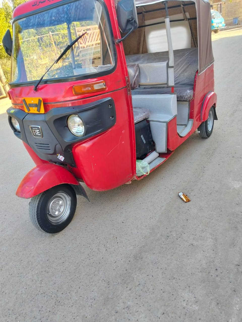 سلام عليكم تكتك البيع موديل ١٧ شهر  12  دخله بل 18                 معمره تعمير كامل الف ما تصرف عليه    جهزه مكينه مال عشرين وراق مصطفى صوليات سعر    400 3 وبيه مجال مكاني بغداد الرشاد  نتصل وتدلل ***********
