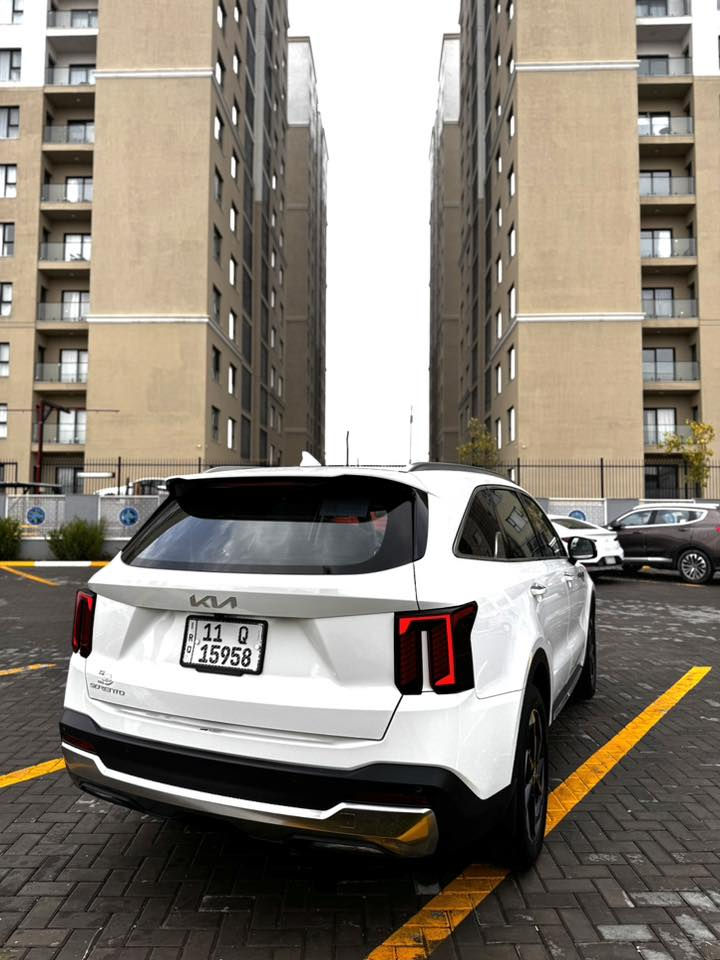 كيا سورنتو 2024
ماشية ((٣٣،٥٠٠ الف كم فقط))

رقم بغداد الجديد

مكينة ستة سلندر 

كفاله عامة ماعده باب سايق 

المواصفات :- 

بصمة تشغيل وابواب وجنطة

كامرة خلفية

كشنات كهرباء 

كشنات الخلفيه قلاب كهرباء 

شاشة متصله

شفتات ستيرن 

تشغيل عن بعد 

حساسات 360 

ثلاث انظمة قياده 

شحن لاسلكي

منافذ تايبسي

بصمة عدد اثنين

بلوجكتر لد

مري شفط 

ترحيب 

لد مخفي متغير الاوان 

سبعة راكب ((7))

السعر 325 وبي مجال

مكان بغداد حي الحسين 

رقم الهاتف ***********
