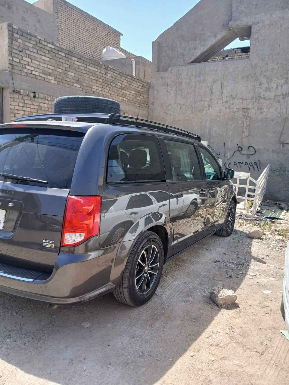 سلام عليكم دوج كرفان موديل ١٩
رقم بغداد بسمي مكفوله حادثهه قبق صندوك فقط
فات جيتي
عنوان بغداد دوره 
***********
