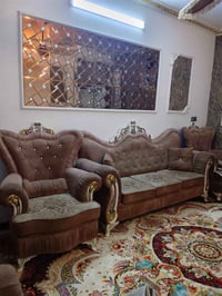 تخم للبيع 10 مقاعد نضافه100/100 مع 4 طبلات وافراش ارضيه نضافه 100/100 ...