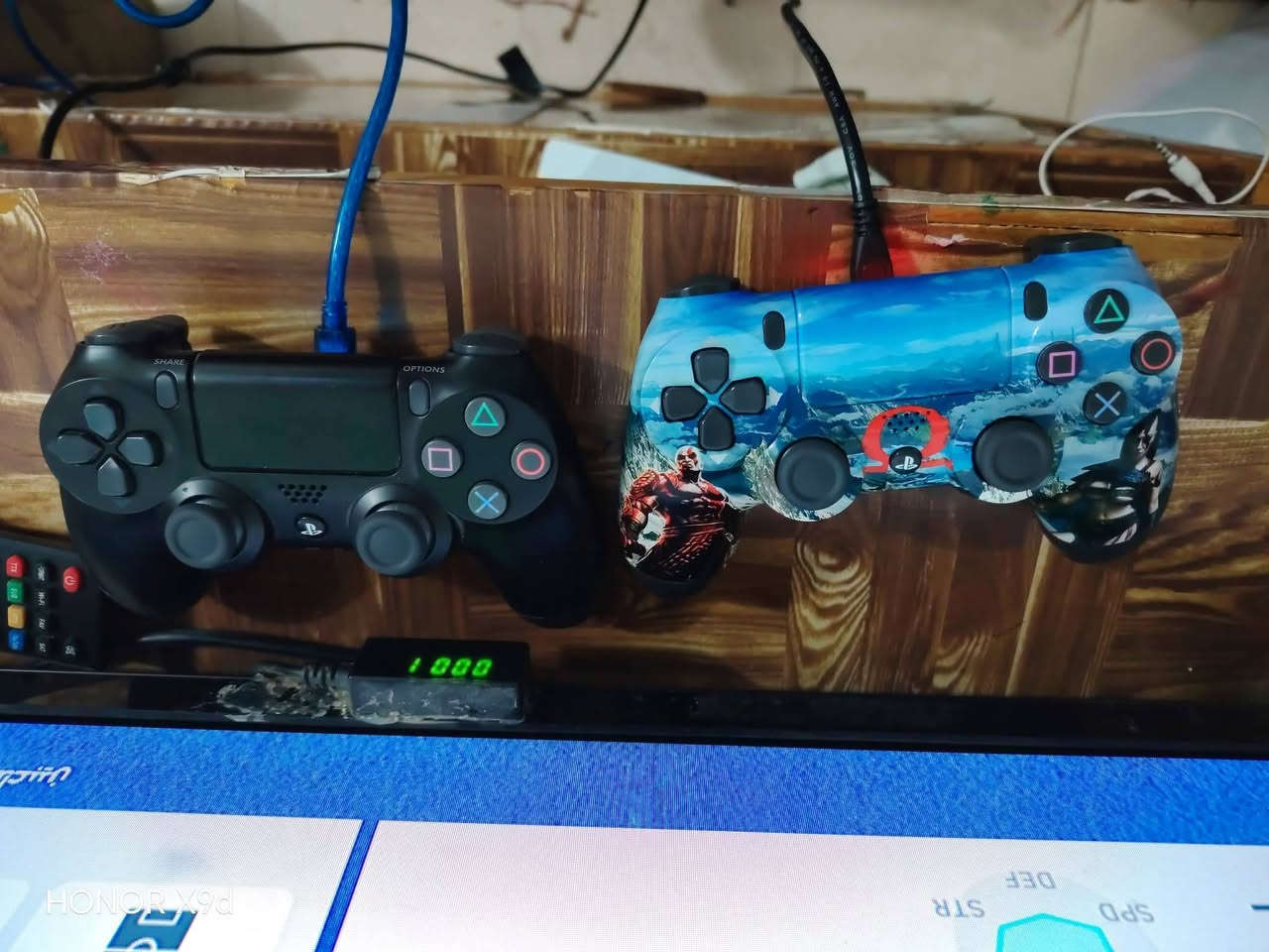 السلام عليكم
بلي 4 سلم مهكر قرص نص تيرا نظام 12.0 بي 7 العاب نظيف فول مع جوستكات 2 كامل ملحقات متوفر توصيل كل العراق السعر 250 مع التوصيل قفل للتواصل خاص وشرط الفحص


**إذا كنت صاحب هذا الإعلان وتريد حذفه لأي سبب، رجاءا أرسل رسالة إلى الدعم الفني**