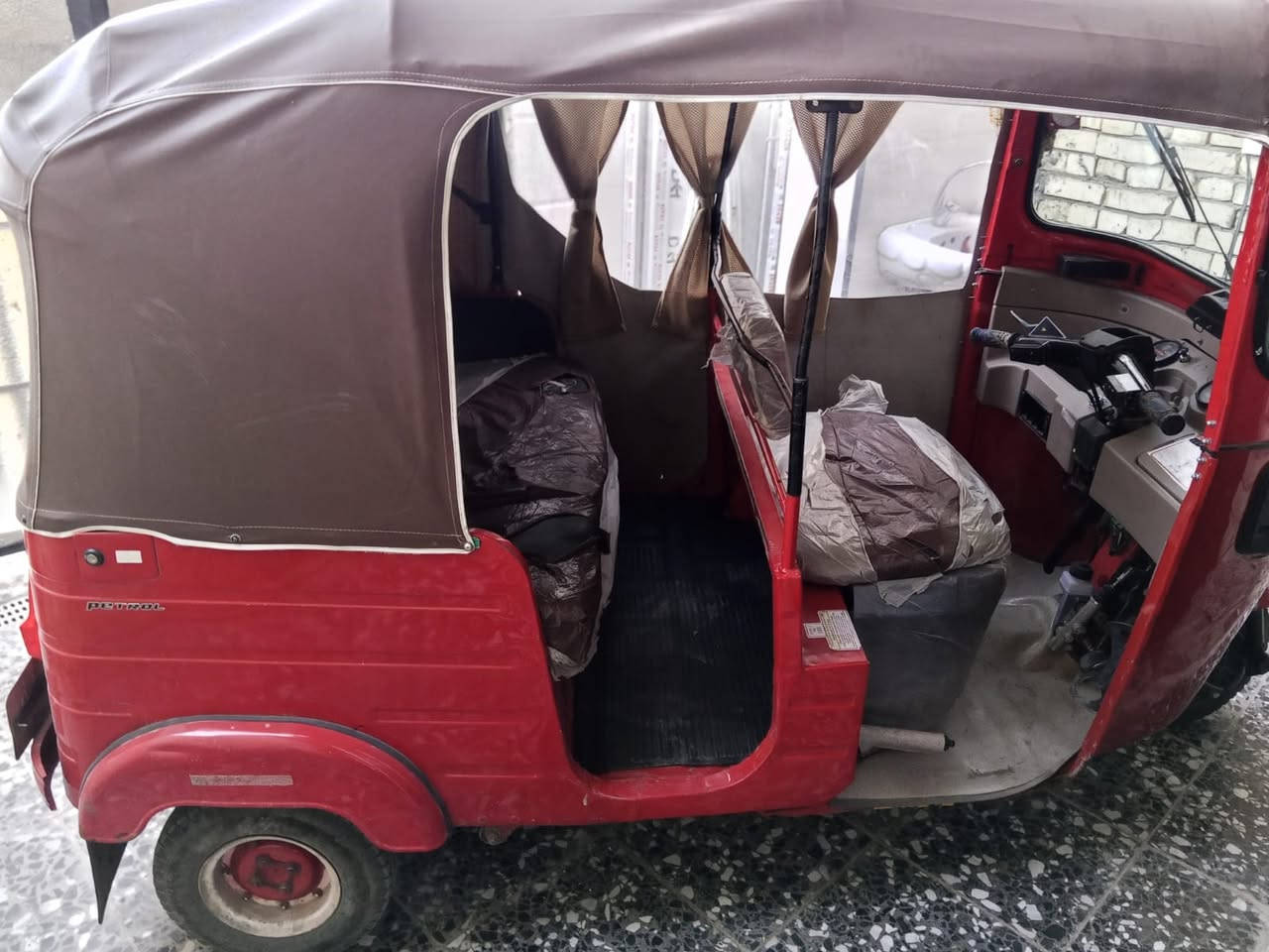 السلام عليكم
تكتك للبيع 2018 
التكتك نضيفه مابيها معجون 
للاستفسار الاتصال على الرقم ***********
