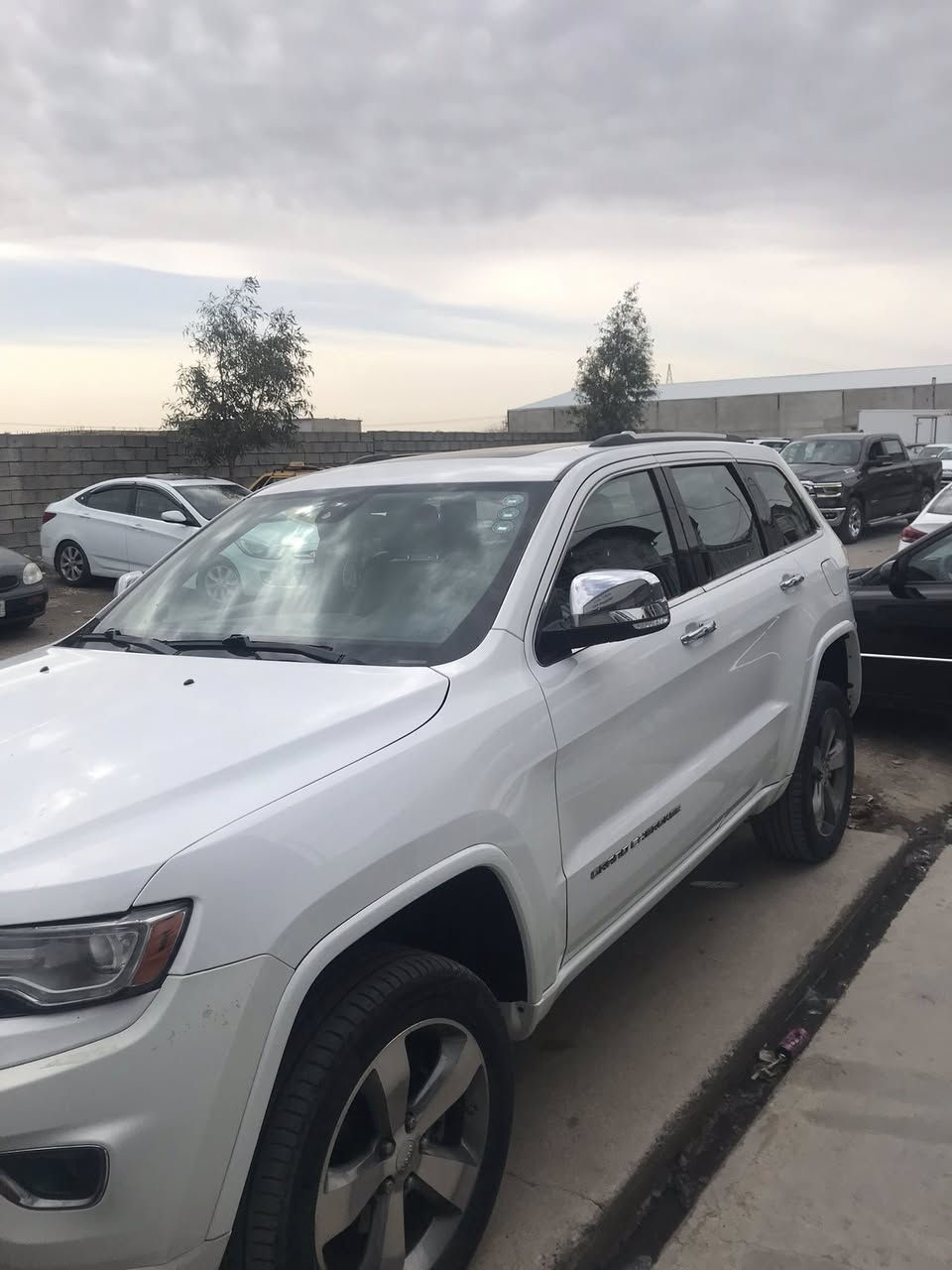 للبيع جيب اوفرلاند 2014  امريكي
مكفوله كفالة عامه  من الحادث والكير والمكينه والاكسل والفورويل السياره جديده بمعنئ الكلمة كارتون مال جناي 
ماشي mi94
 فول مواصفات ١/١   اوفرلاند  

حجم المحرك: 3600

فور ويل 4/4 ماوس 

جكات تصعد وتنزل حسب اختيارك 

دبل سلايت بانوراما 

شاشه جبيره 

شفتات ستيرن 

جنطه كهربائي شفط 

دبل كزوز خلفي 

حساسات اماميه + خلفية 

سستم صوت 12 سماعة 

دمامي خلفي بلصندوك

اوتو بارك مساعد اصطفاف

قطعتين تبريد ثلج 

كشن خزن ميموري

 مقاعد جلد اوفرلاند

 كهرباء (تدفئة+تبريد) 

مري  شفط 

الداخل صاج ملكي  

الدشبول خياط اوفرلاند 

 كامرة خلفية دوارة 

 استيرن كهرباء +  تدفئة

 ناقل حركة ٨ نمر

 نظام سبورت s

 نضام اقتصادي

كشافات زنون 

هوكات اماميه + خلفيه سل ستيل    

ويل اوفرلاند نجمه 

 باتري جديد تخم تاير جديد   

رقم اربيل السياره باسمي تحويل مباشر  

السعر 255$ ومجال 

***********
